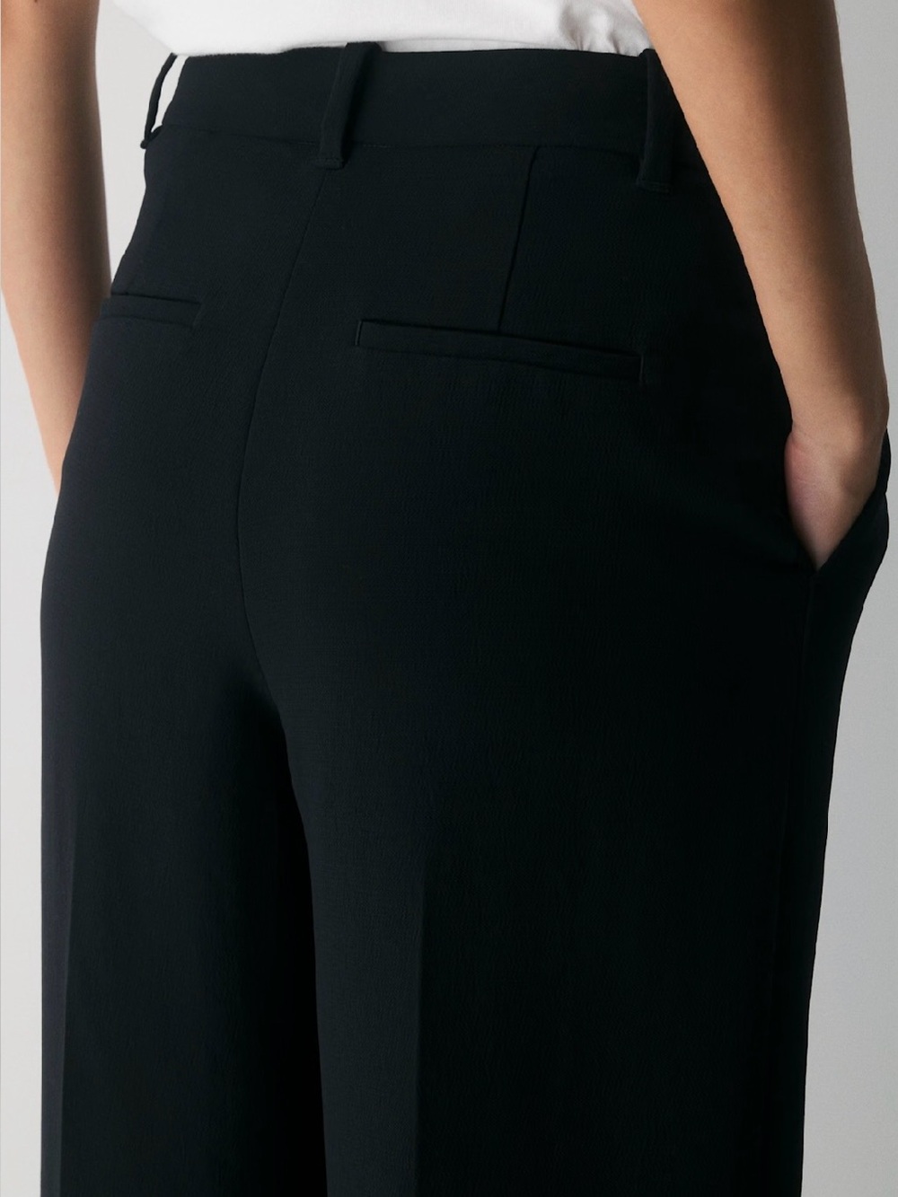 Wilfred Aritzia Black Effortless Pants - Picture 4 of 14